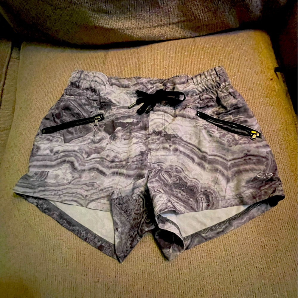 Champion workout shorts with pockets
